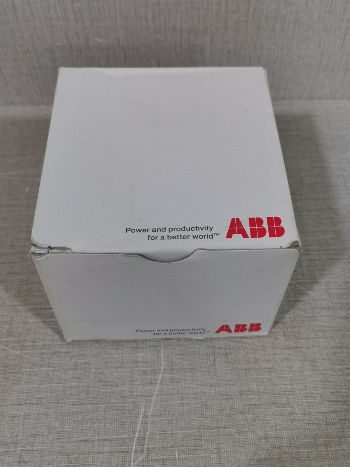 ABB PM/A 1.1.1 / 2CDG 006 132 R0295 ABB 6131/10-24-500/ ABB 6131/10-XXX-500 Presence Detector KNX 2CDG 006 132 R0295 10