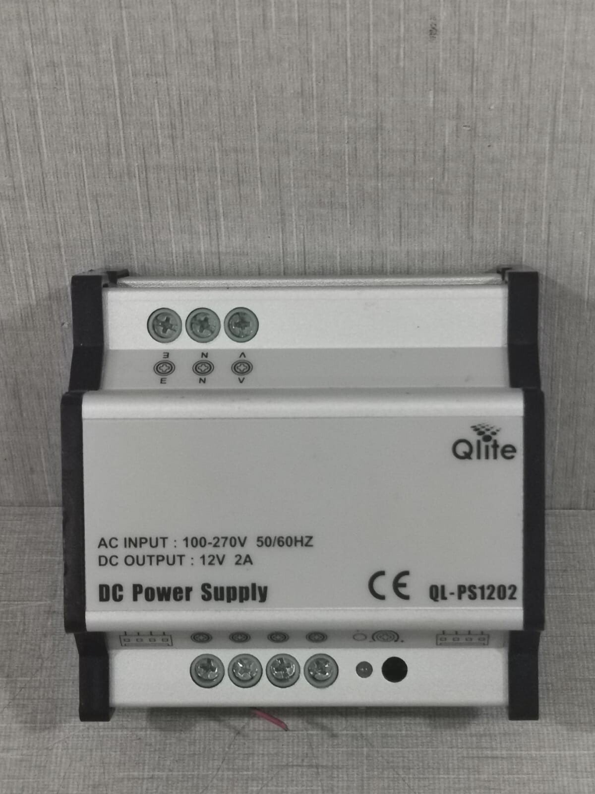 QLITE QL-PS1202 DC POWER SUPPLY 100-270V
