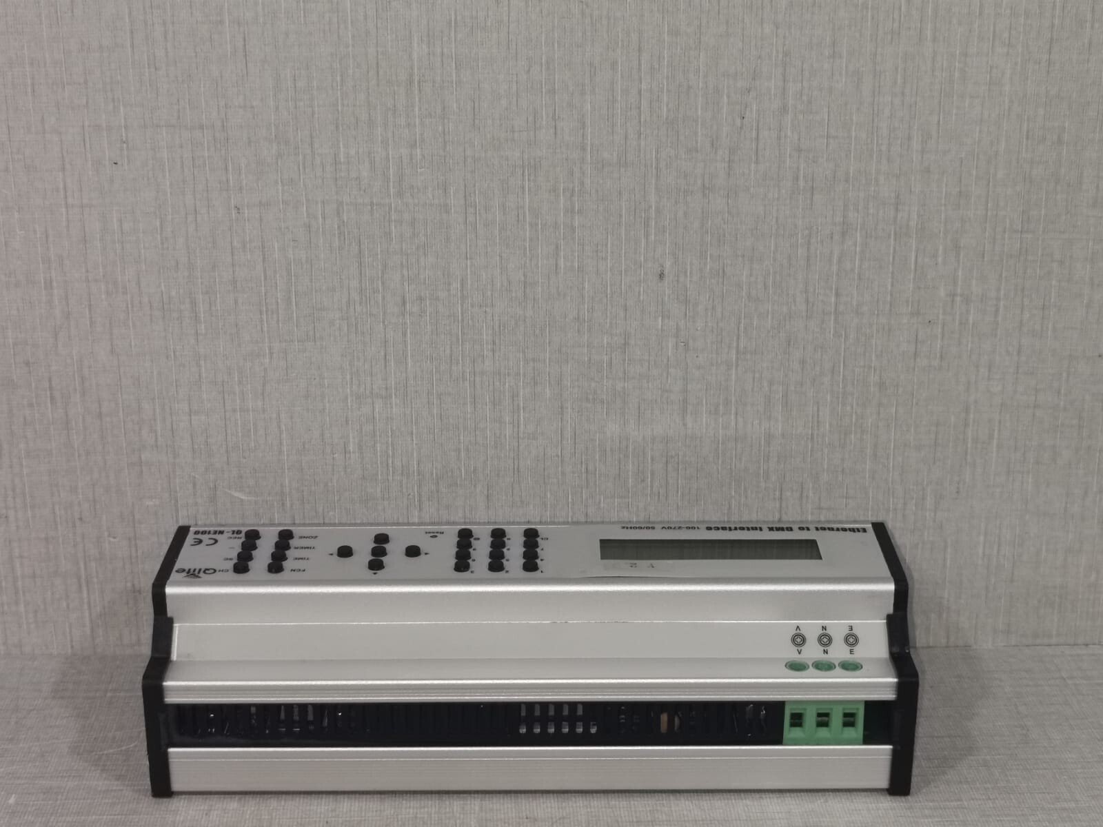 QLITE QL-NE100 QLITE QL-NE100 ETHERNET TO DMX INTERFACE 100-270V 50/60Hz 5
