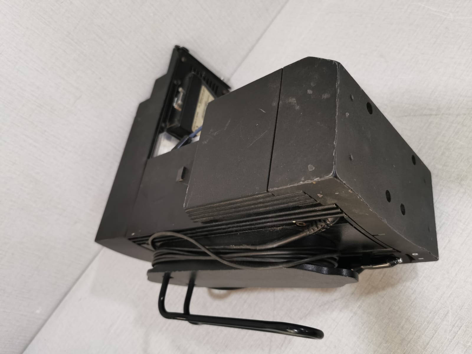 MKS MSSAHE6SD0B1 MKS PICO MSSAHE6SD0B1 Mass Spec Leak Detector - Missing 2 Chargeable Batteries 8