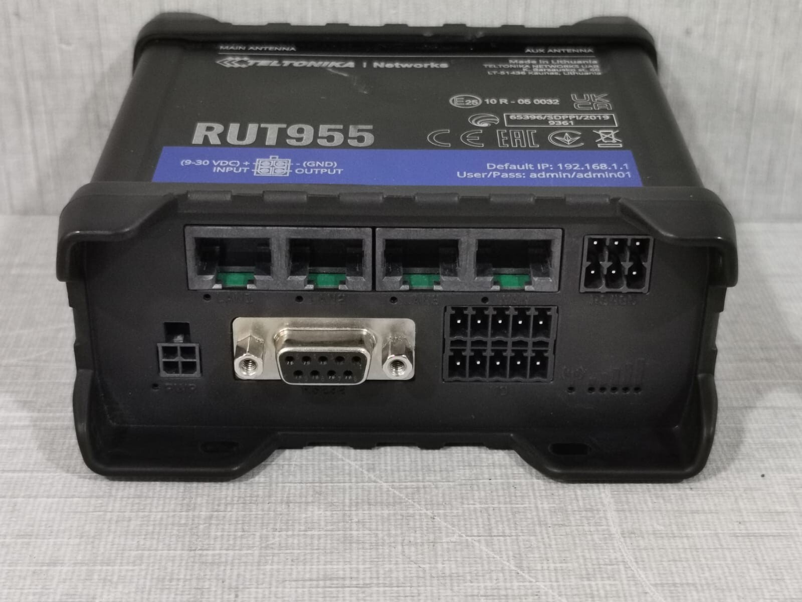TELTONIKA RUT955 TELTONIKA RUT955 Compact Industrial 4G (LTE) RS232/RS485 Router 5