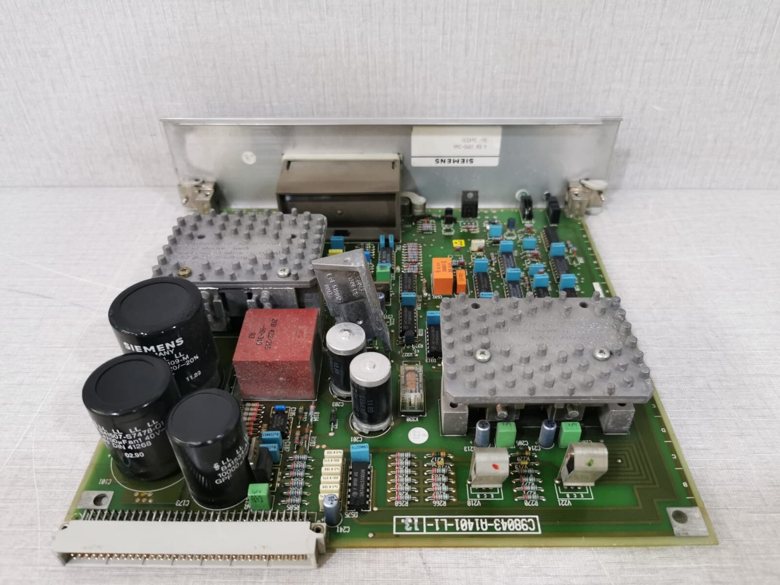 Siemens C98043-A1401-L1-13 SIEMENS SINUMERIK 6 EW 1890-3AA /C98043-A1401-L1-13 7