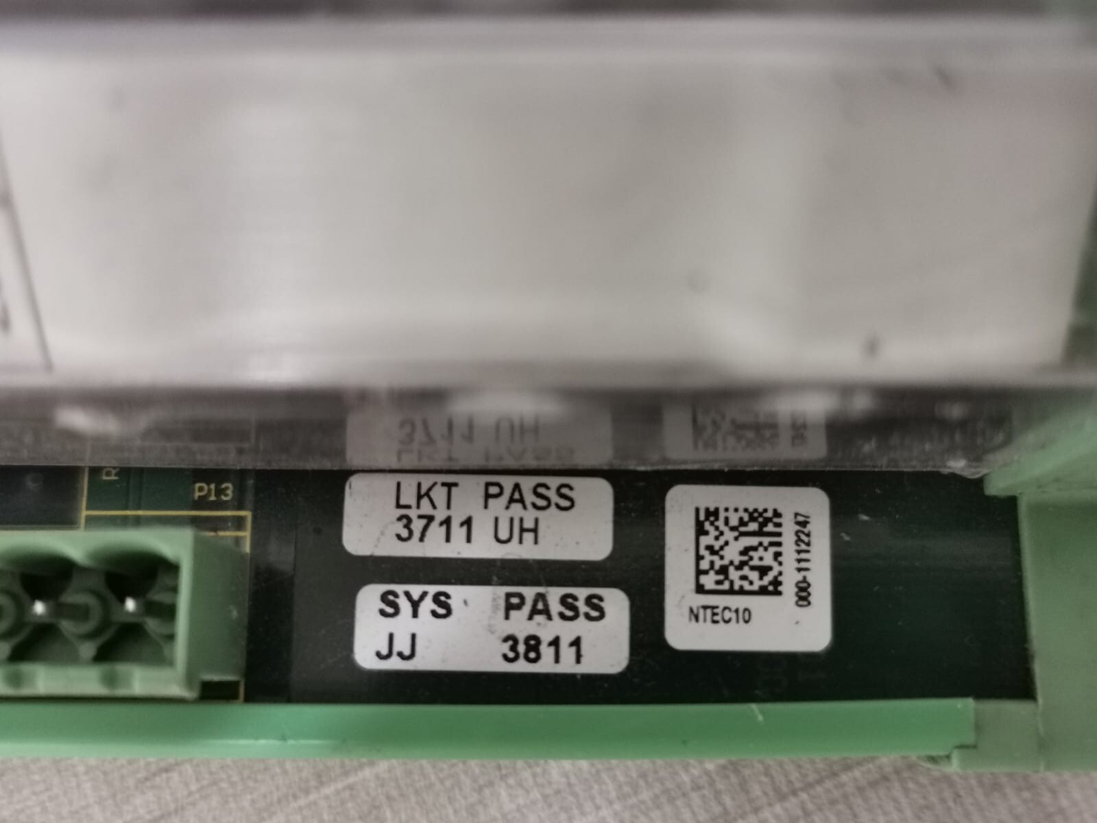 ECKELMANN UA 300 E AC ECKELMANN UA 300 E AC RELAYOUTPUT 250 VAC/6 A/1 A 4