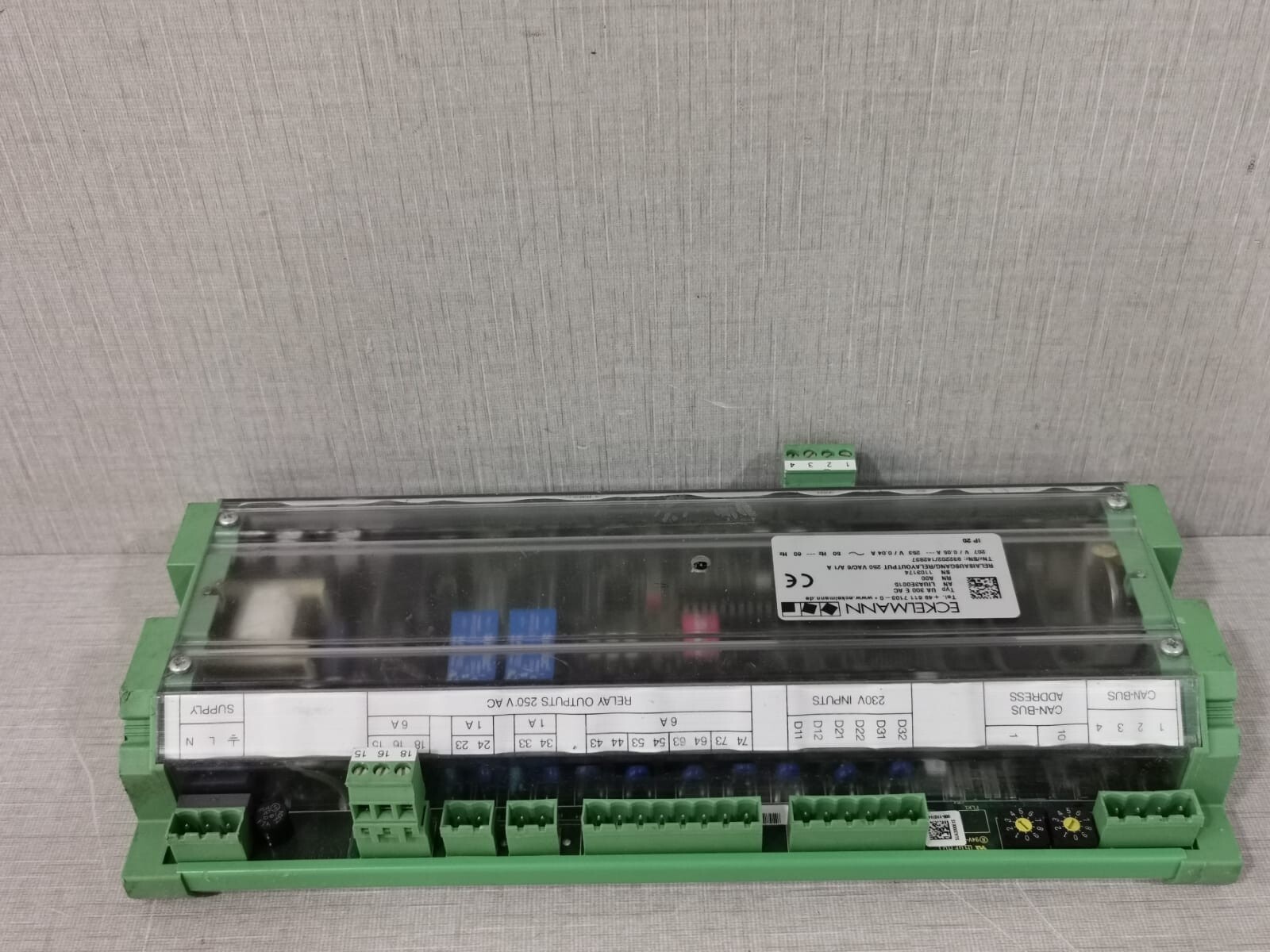 ECKELMANN UA 300 E AC ECKELMANN UA 300 E AC RELAYOUTPUT 250 VAC/6 A/1 A 5