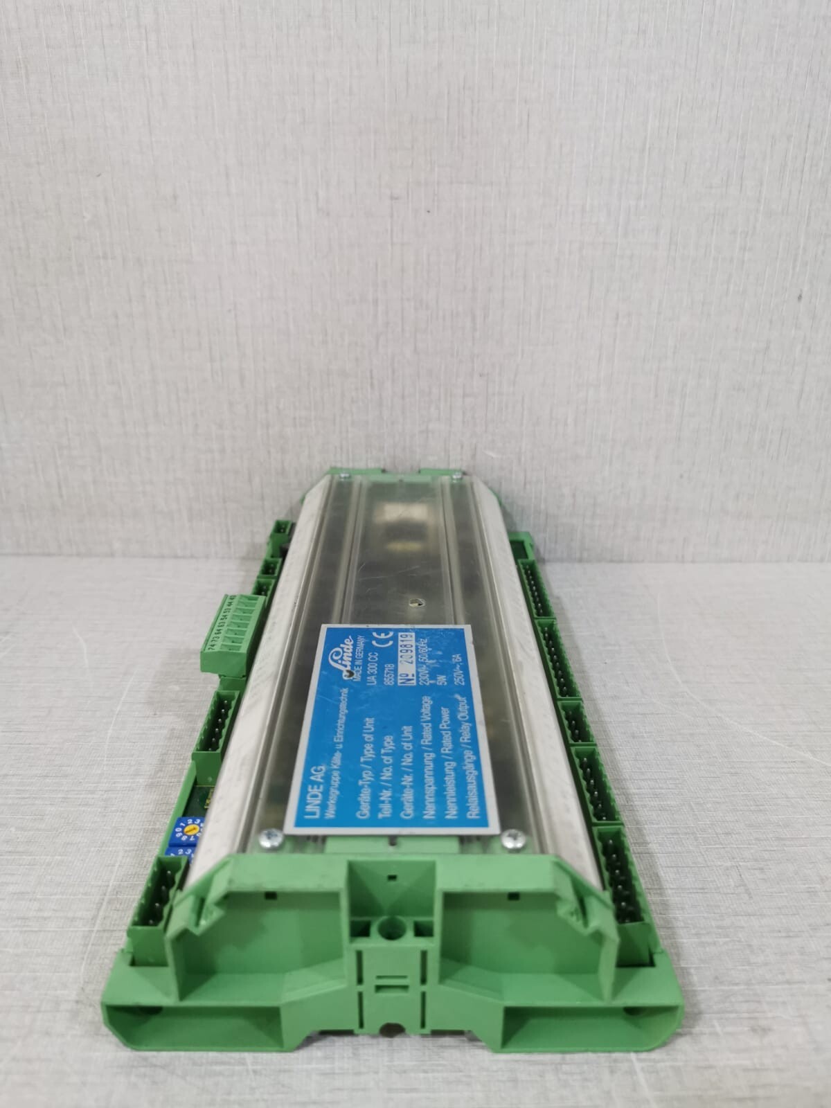 Linde UA-300 LINDE AG UA 300 CC /855718 ANALOG TEMPERATURE COOLER 6