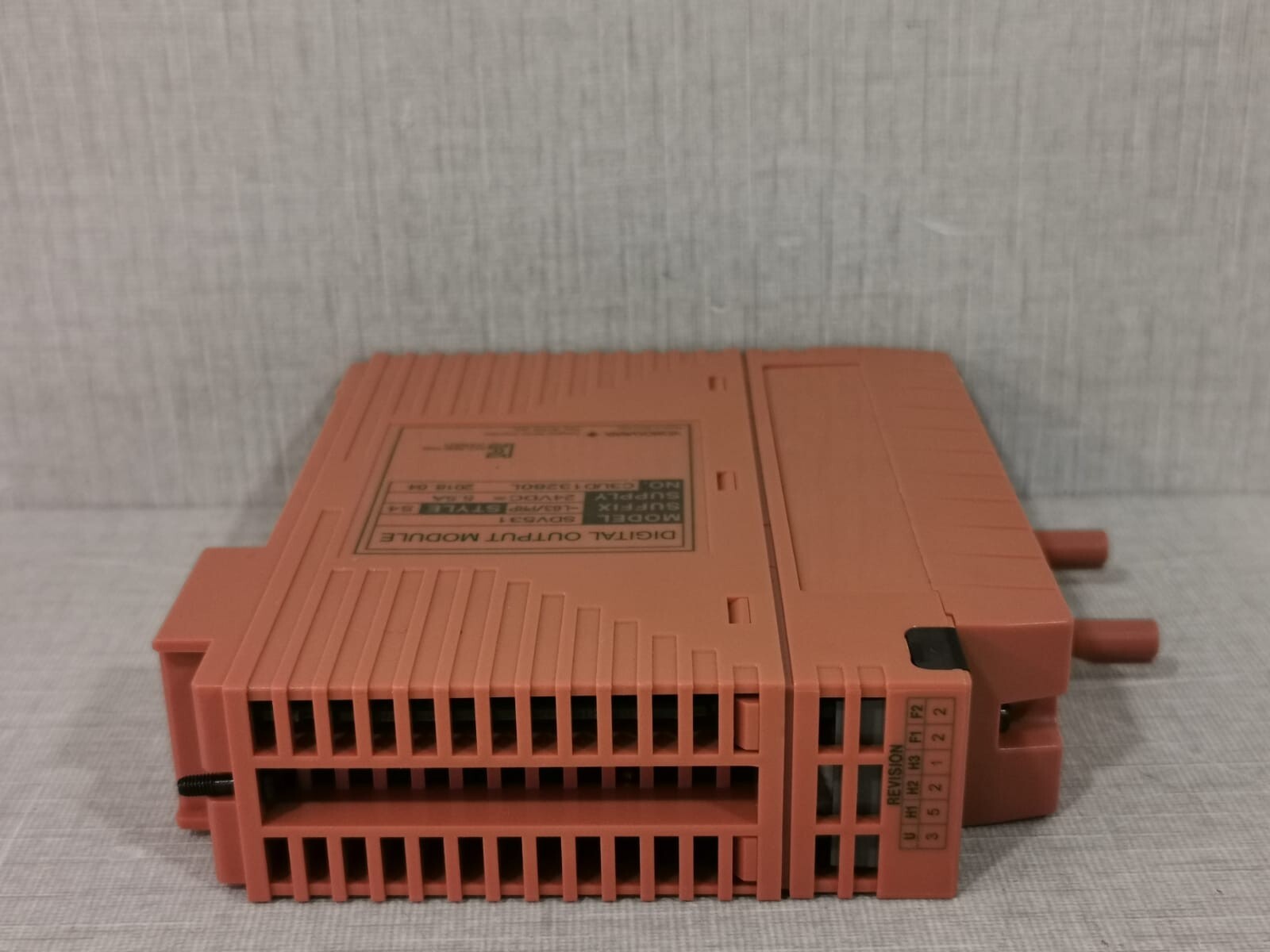 Yokogawa L63/PRP S4 YOKOGAWA SDV531-L63/PRP S4 DIGITAL OUTPUT MODULE 8
