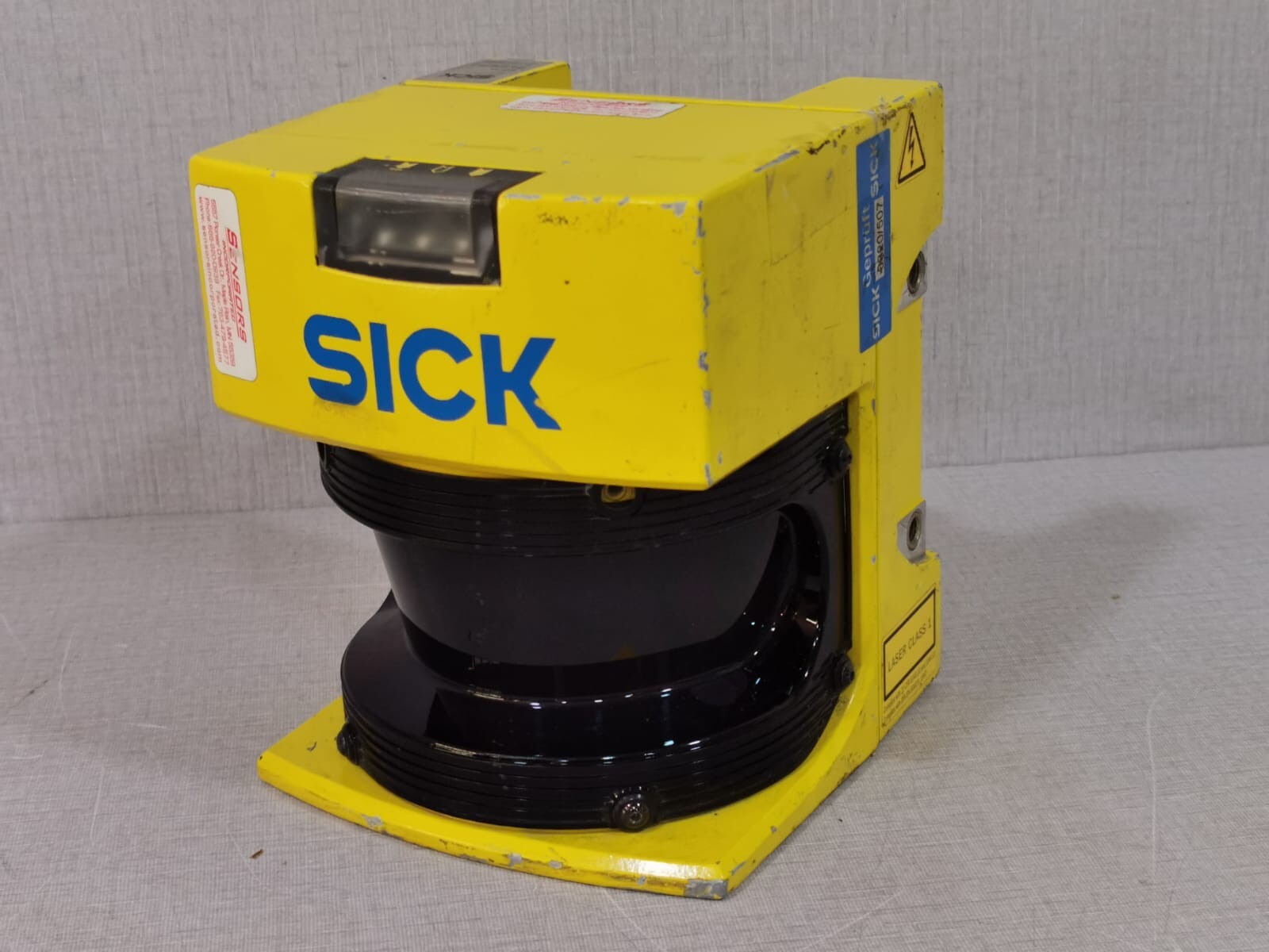 SICK PLS101-312 SICK PLS101-312 Proximity Safety Laser Scanner 8