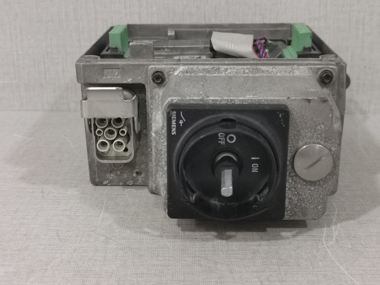Siemens 6SL3544-0PB02-1FA0 SINAMICS G110M CU240M SIEMENS 6SL3544-0PB02-1FA0 SINAMICS G110M CU240M Control Unit 10