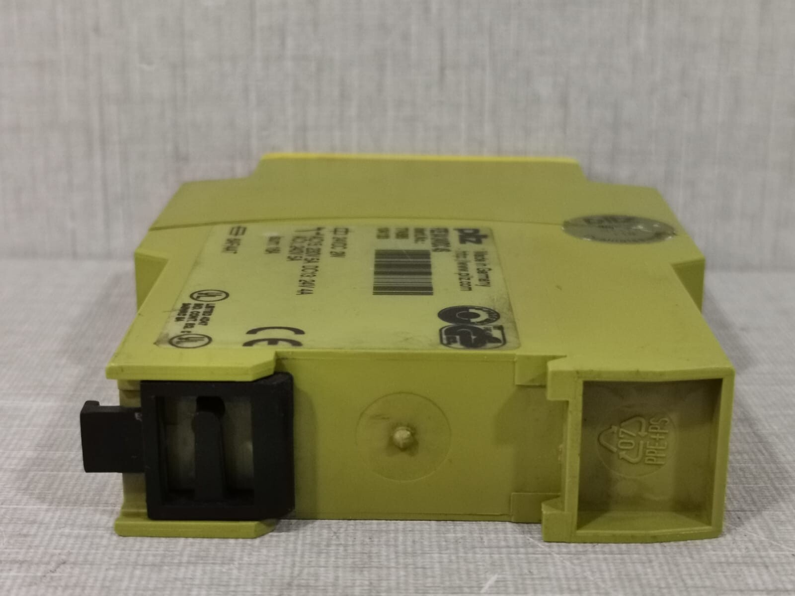 Pilz X4 PILZ PZE X4 24VDC 4S SAFETY RELAY 7