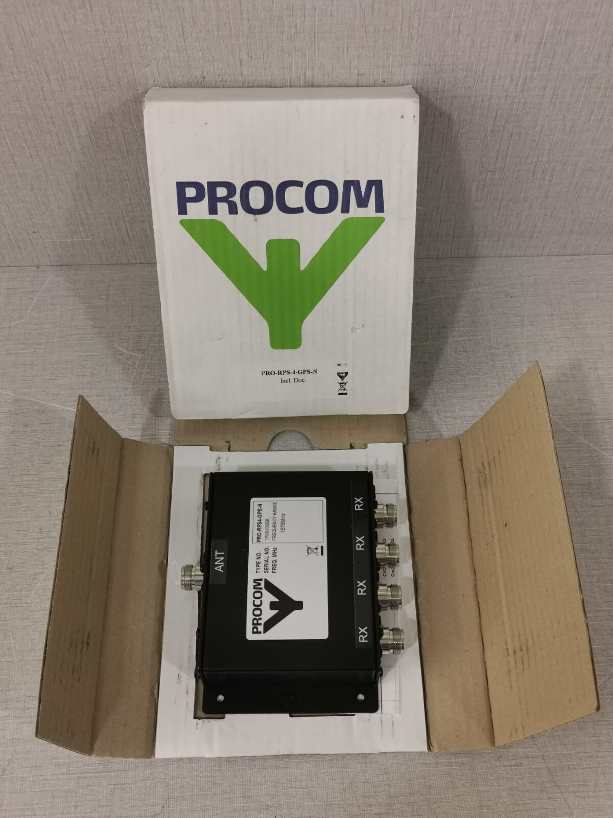 PROCOM PRO-RPS-4-GPS-N PROCOM PRO-RPS-4-GPS-N Receiver Multicouplers 2