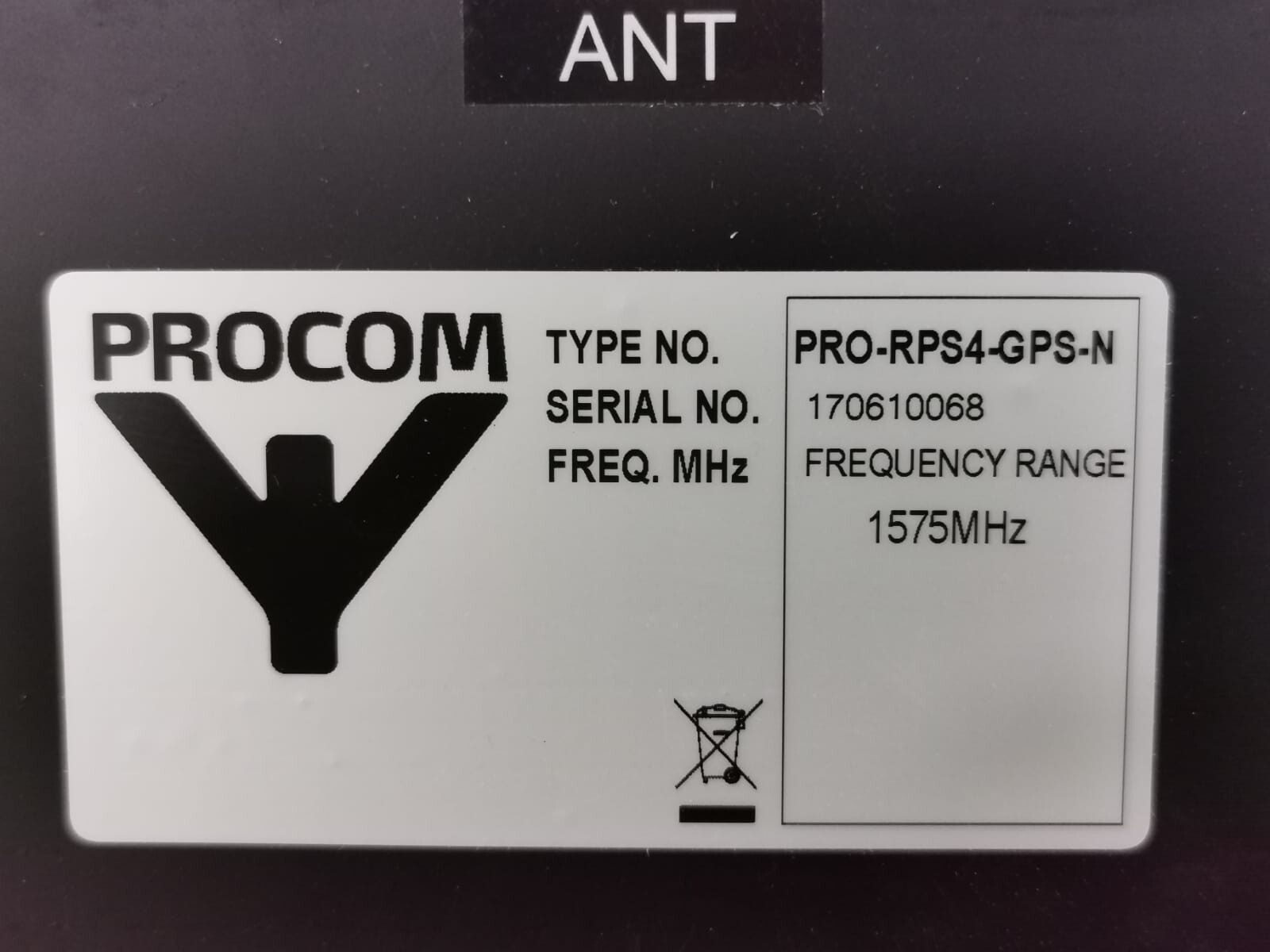 PROCOM PRO-RPS-4-GPS-N PROCOM PRO-RPS-4-GPS-N Receiver Multicouplers 4