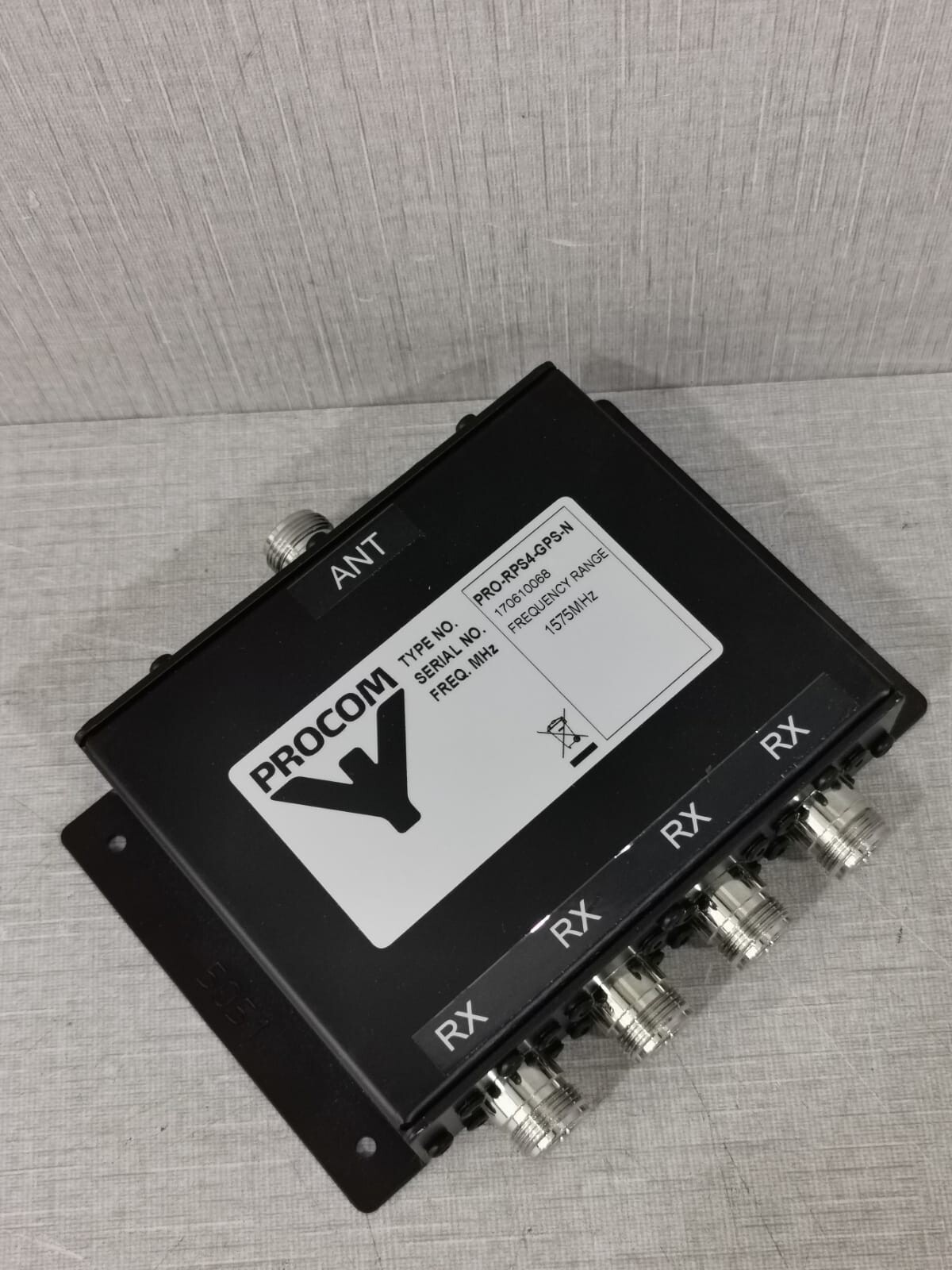 PROCOM PRO-RPS-4-GPS-N PROCOM PRO-RPS-4-GPS-N Receiver Multicouplers 9