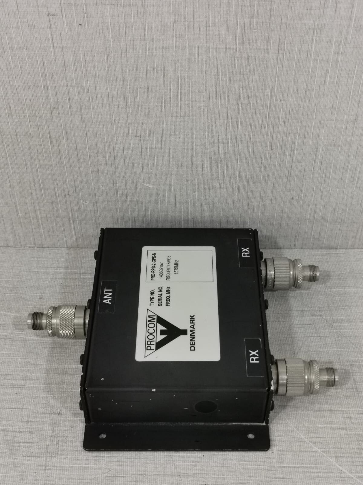 PROCOM PRO-RPS-2-GPS-N PROCOM PRO-RPS-2-GPS-N 2-Channel Rx Power Splitter 6