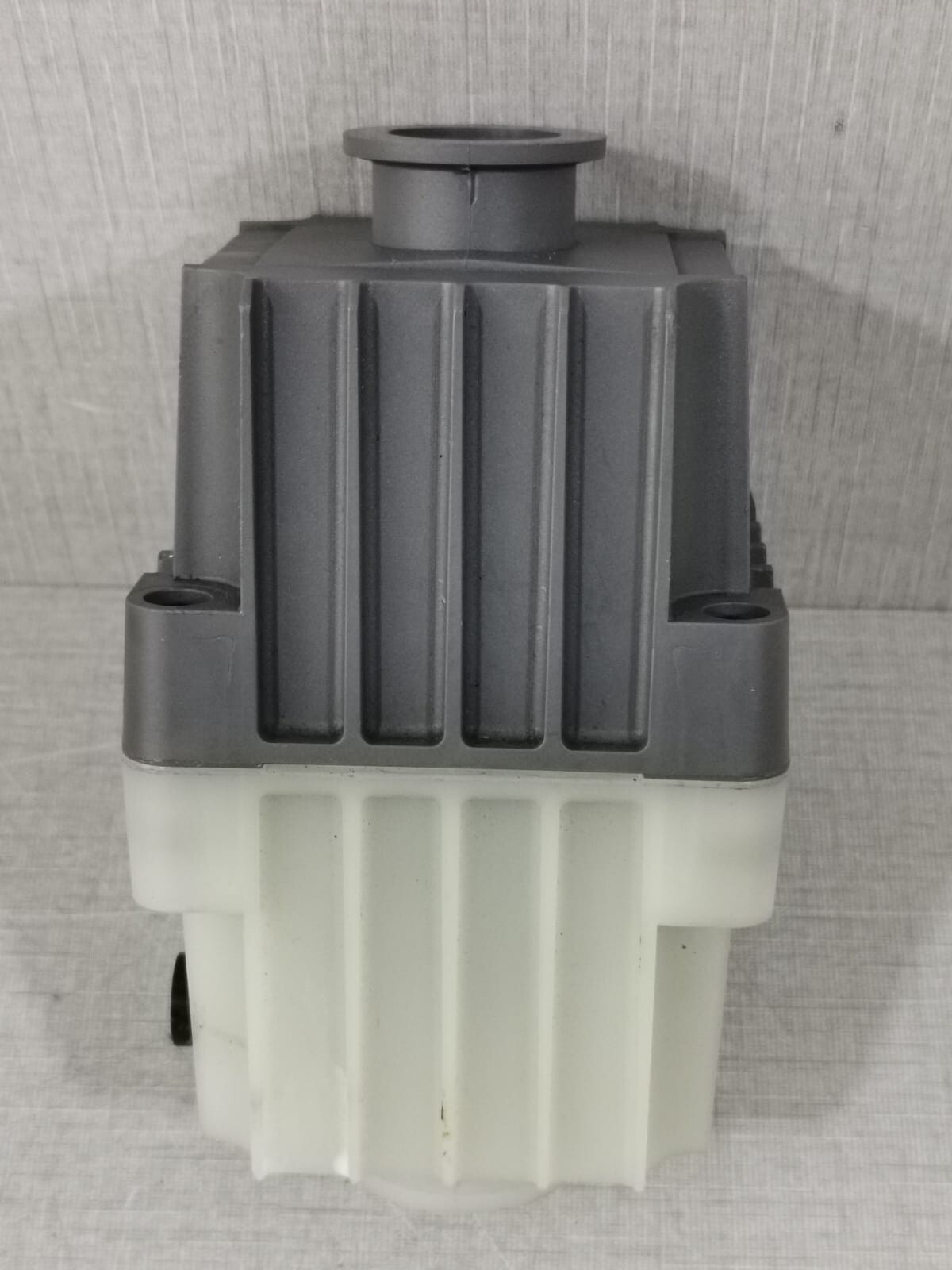 Edwards PUMPS-A223-04 Edwards EMF10 Oil Mist Filter for Vacuum Pumps A223 04 079 5