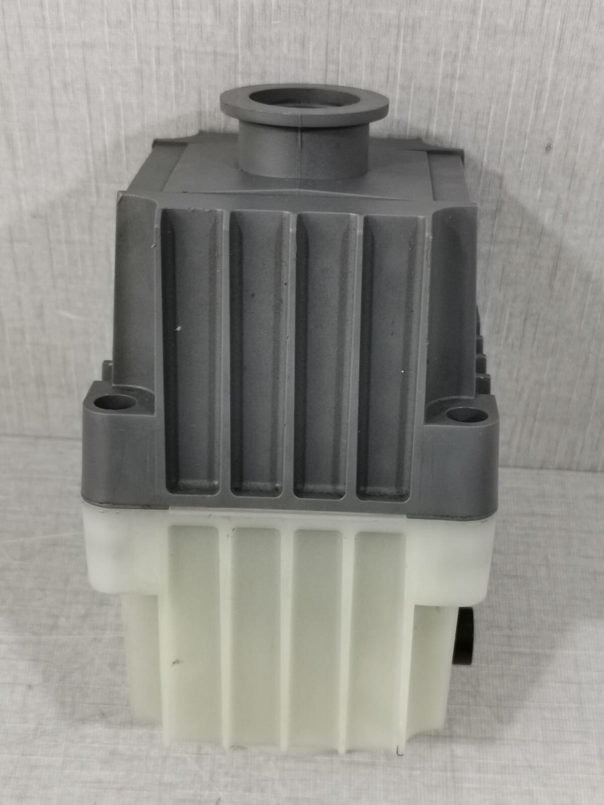 Edwards PUMPS-A223-04 Edwards EMF10 Oil Mist Filter for Vacuum Pumps A223 04 079 6