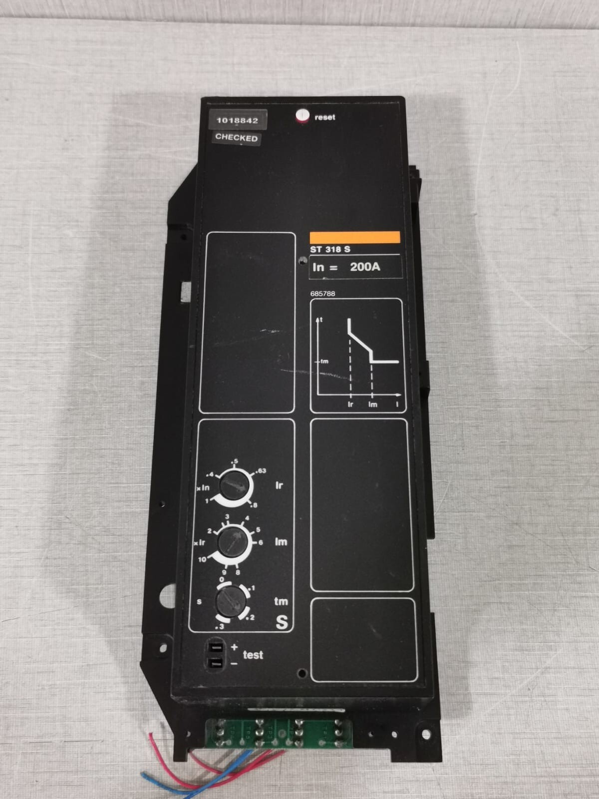 Schneider Electric ST-318 MERLIN GERIN ST318S ELECTRIC TRIP CONTROL CIRCUIT BREAKER ST 318 S IN=200A 3