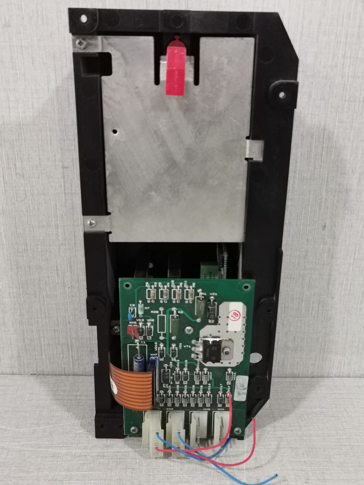 Schneider Electric ST-318 MERLIN GERIN ST318S ELECTRIC TRIP CONTROL CIRCUIT BREAKER ST 318 S IN=200A 8