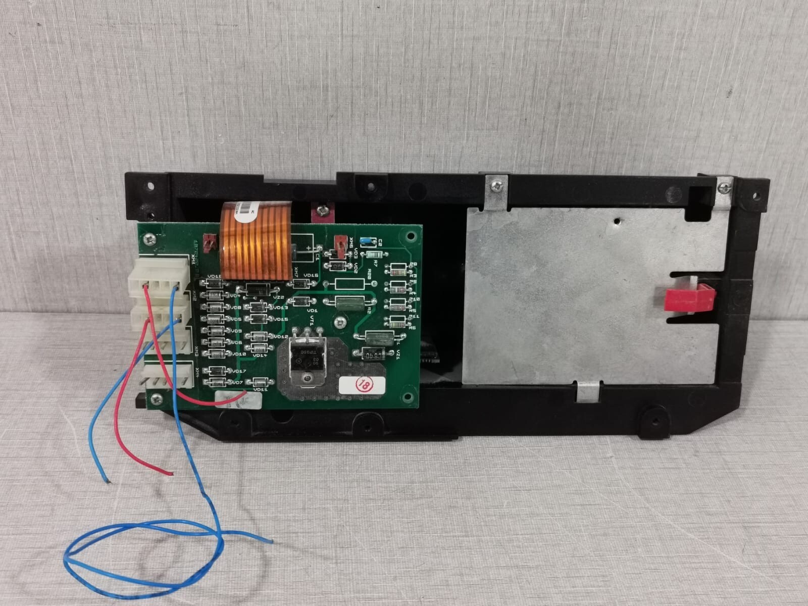 Schneider Electric ST-318 MERLIN GERIN ST318S ELECTRIC TRIP CONTROL CIRCUIT BREAKER ST 318 S IN=200A 9