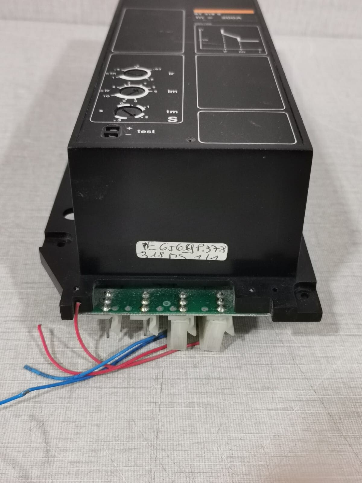 Schneider Electric ST-318 MERLIN GERIN ST318S ELECTRIC TRIP CONTROL CIRCUIT BREAKER ST 318 S IN=200A 10