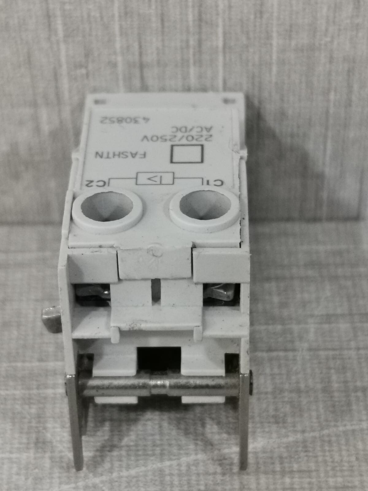 GE FASHTN430852 FASHTN 430852 GENERAL ELECTRIC SHUNT RELAY 2