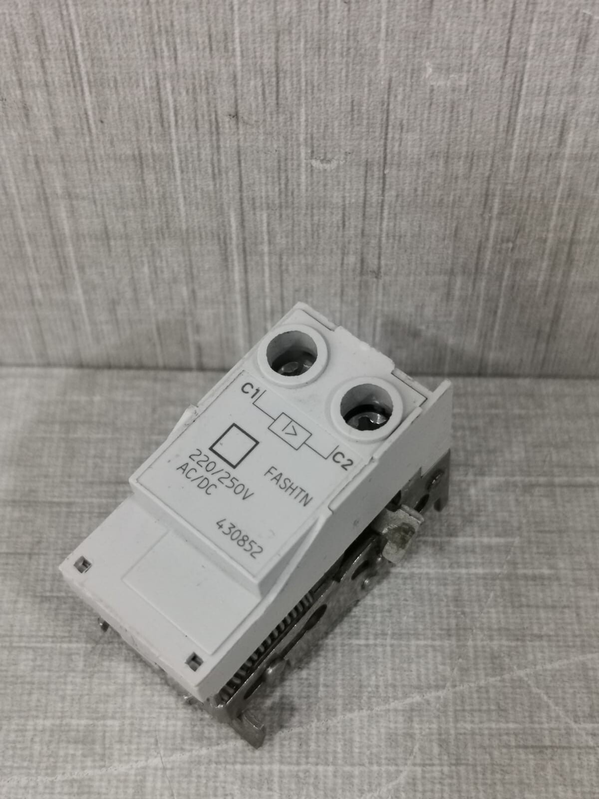 GE FASHTN430852 FASHTN 430852 GENERAL ELECTRIC SHUNT RELAY 6