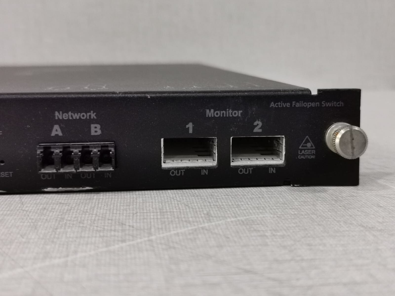 McAfee® SR-50 McAfee Active Fail Open Switch Fiber 10G SR 50μm, LC XFP Ports 6