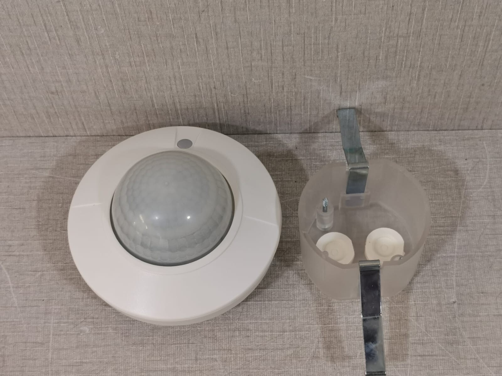 ABB U-500 6818 U-500 ABB PRESENCE CORRIDOR DETECTOR 6800-0-2519 3