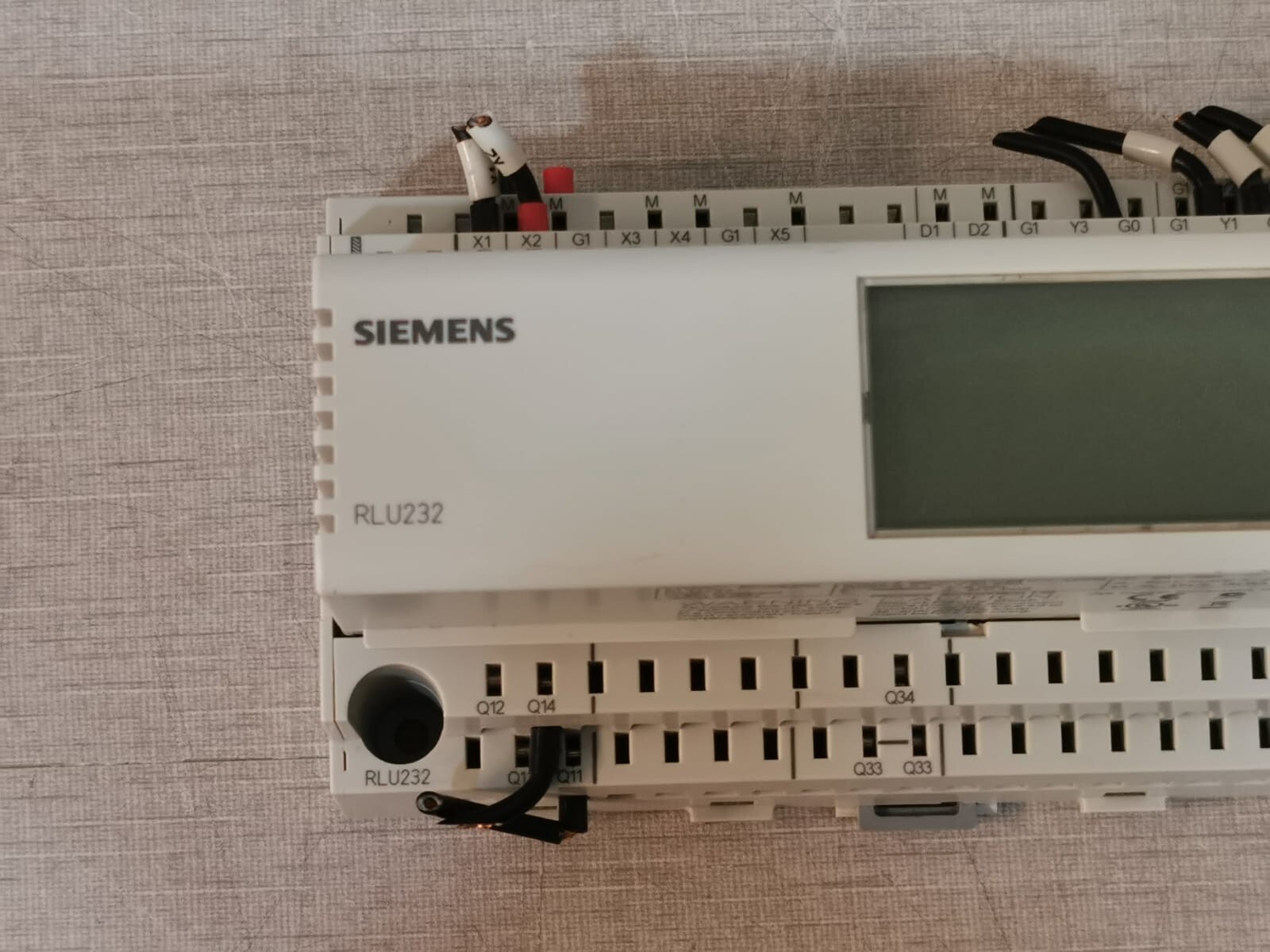 Siemens RLU232 Siemens RLU232 2V 50-60HZ Universal Controller 2