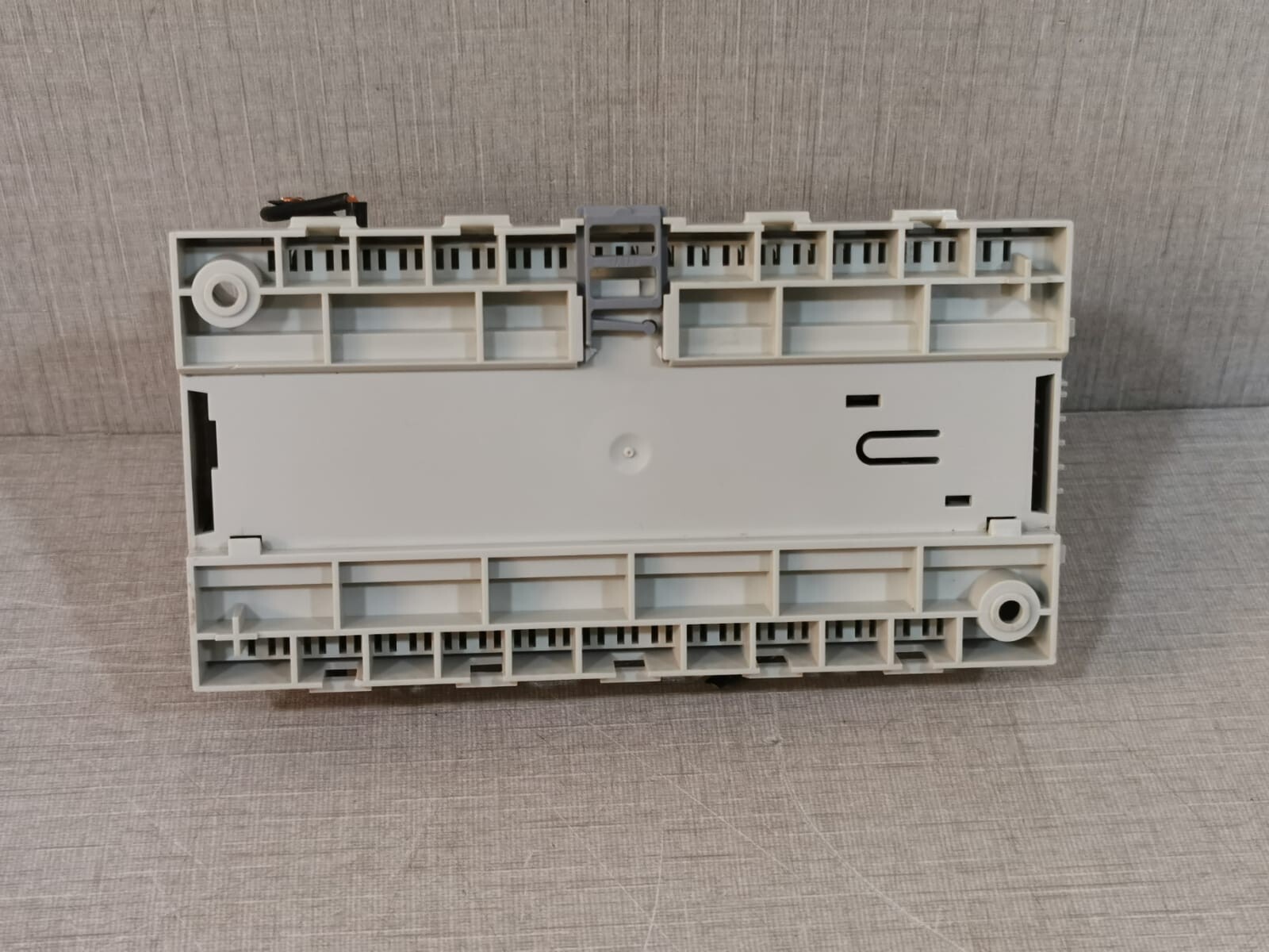 Siemens RLU232 Siemens RLU232 2V 50-60HZ Universal Controller 10