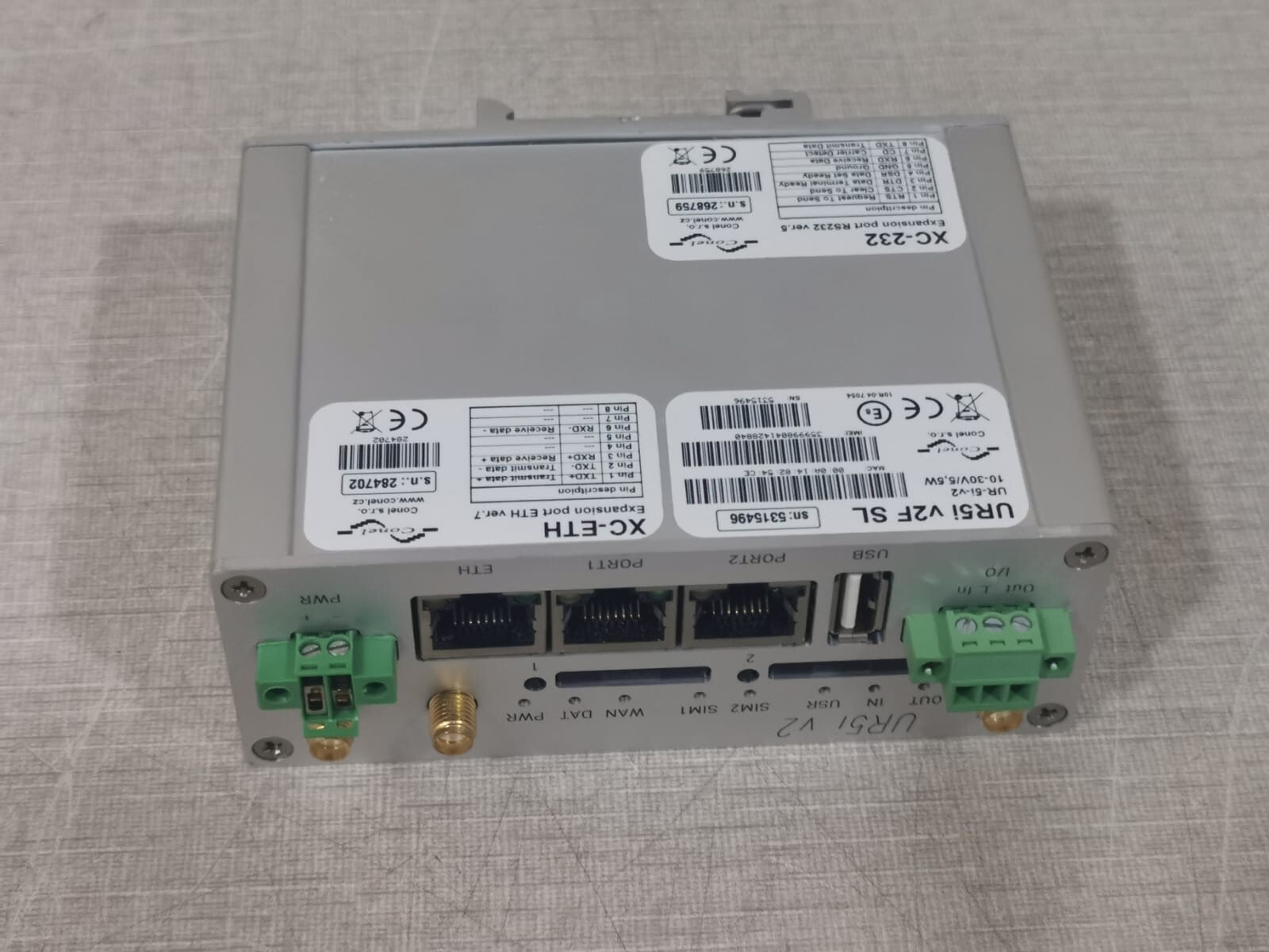 CONEL UR5i v2F SL CONEL UR5i v2F SL Networking Device 4