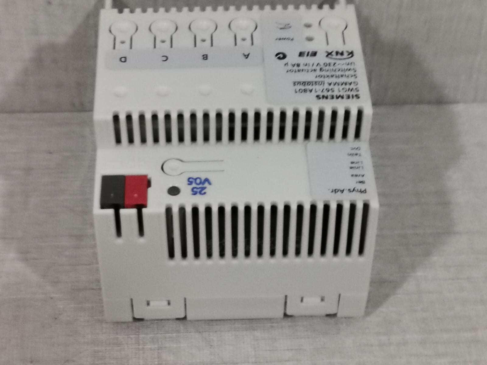 Siemens 567-1AB01 Siemens 5WG1 567-1AB01 Switching Actuator 6