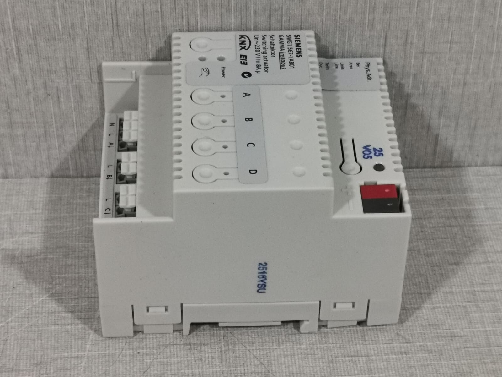 Siemens 567-1AB01 Siemens 5WG1 567-1AB01 Switching Actuator 8