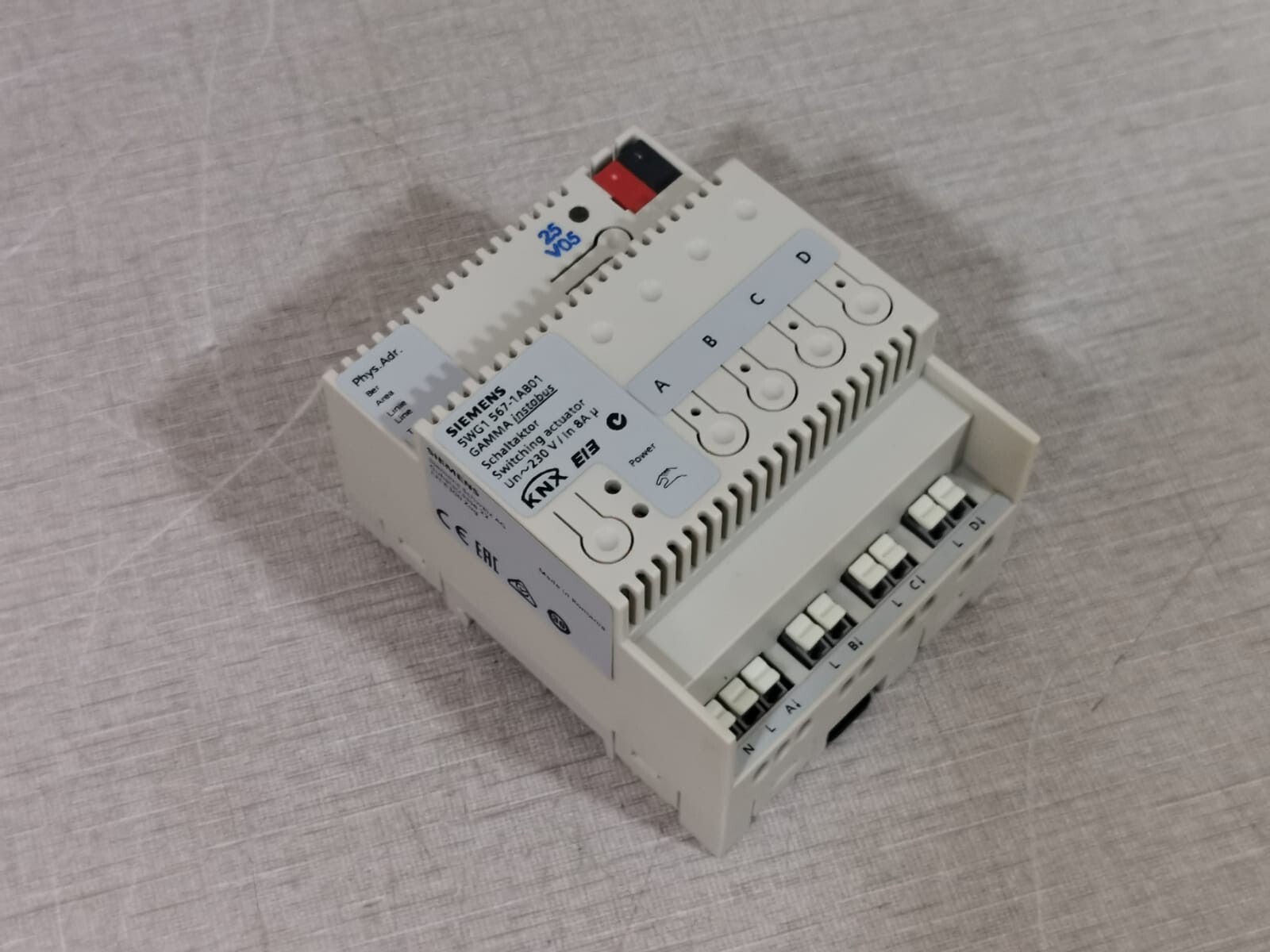 Siemens 567-1AB01 Siemens 5WG1 567-1AB01 Switching Actuator 9