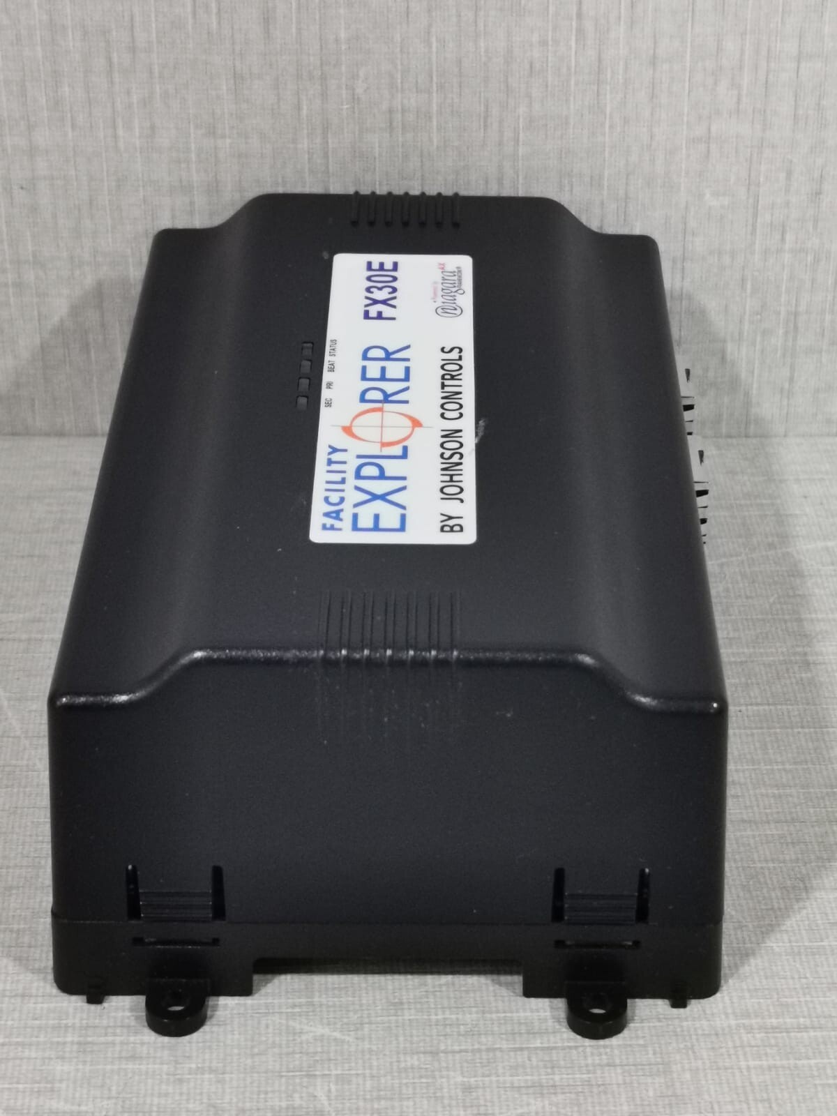 Johnson Controls FX3011E-1 JOHNSON CONTROLS EXPLORER LP-FX3011E-1 FACILITY EXPLORER FX30E N2 BACnet 5