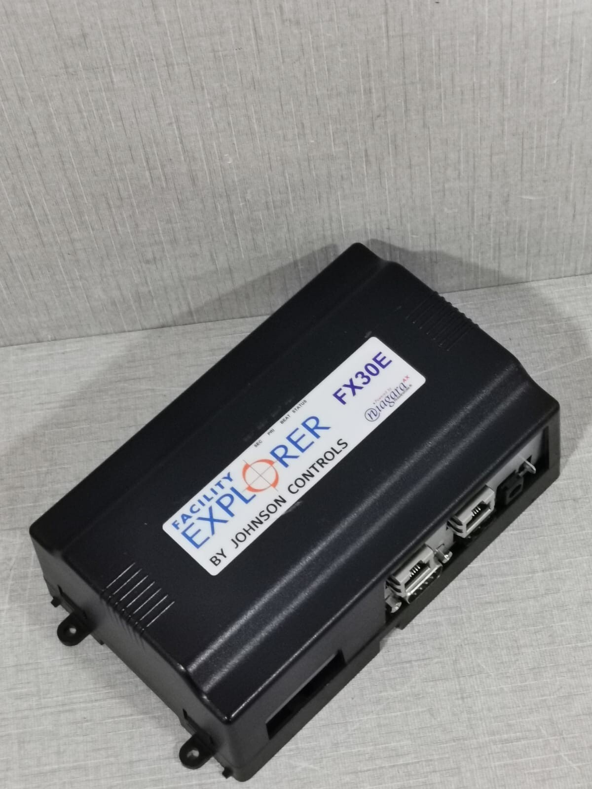 Johnson Controls FX3011E-1 JOHNSON CONTROLS EXPLORER LP-FX3011E-1 FACILITY EXPLORER FX30E N2 BACnet 8