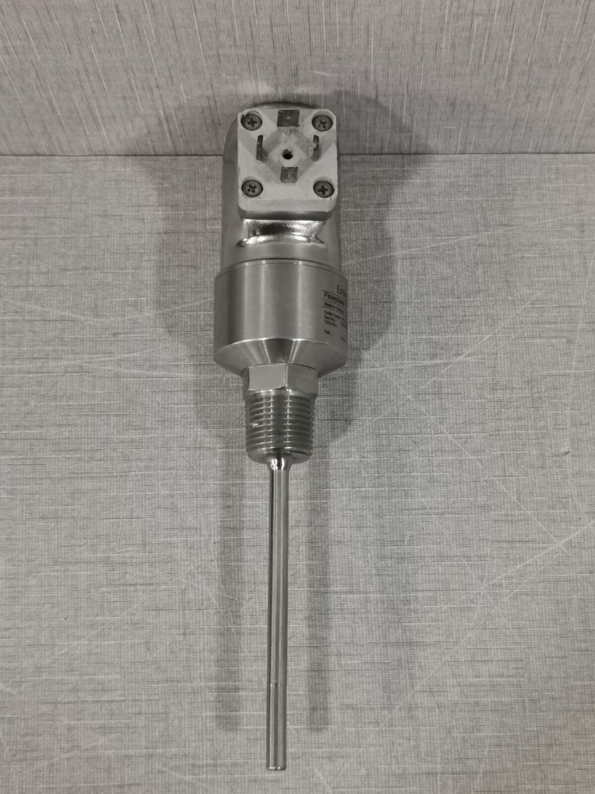 Endress+Hauser DTT31-A3A111DE2CAB ENDRESS + HAUSER FLOWPHANT T DTT31-A3A111DE2CAB FLOW SWITCH 4