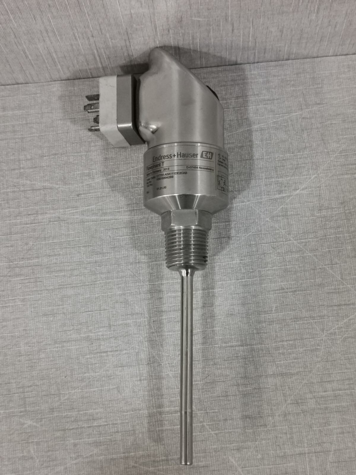 Endress+Hauser DTT31-A3A111DE2CAB ENDRESS + HAUSER FLOWPHANT T DTT31-A3A111DE2CAB FLOW SWITCH 5