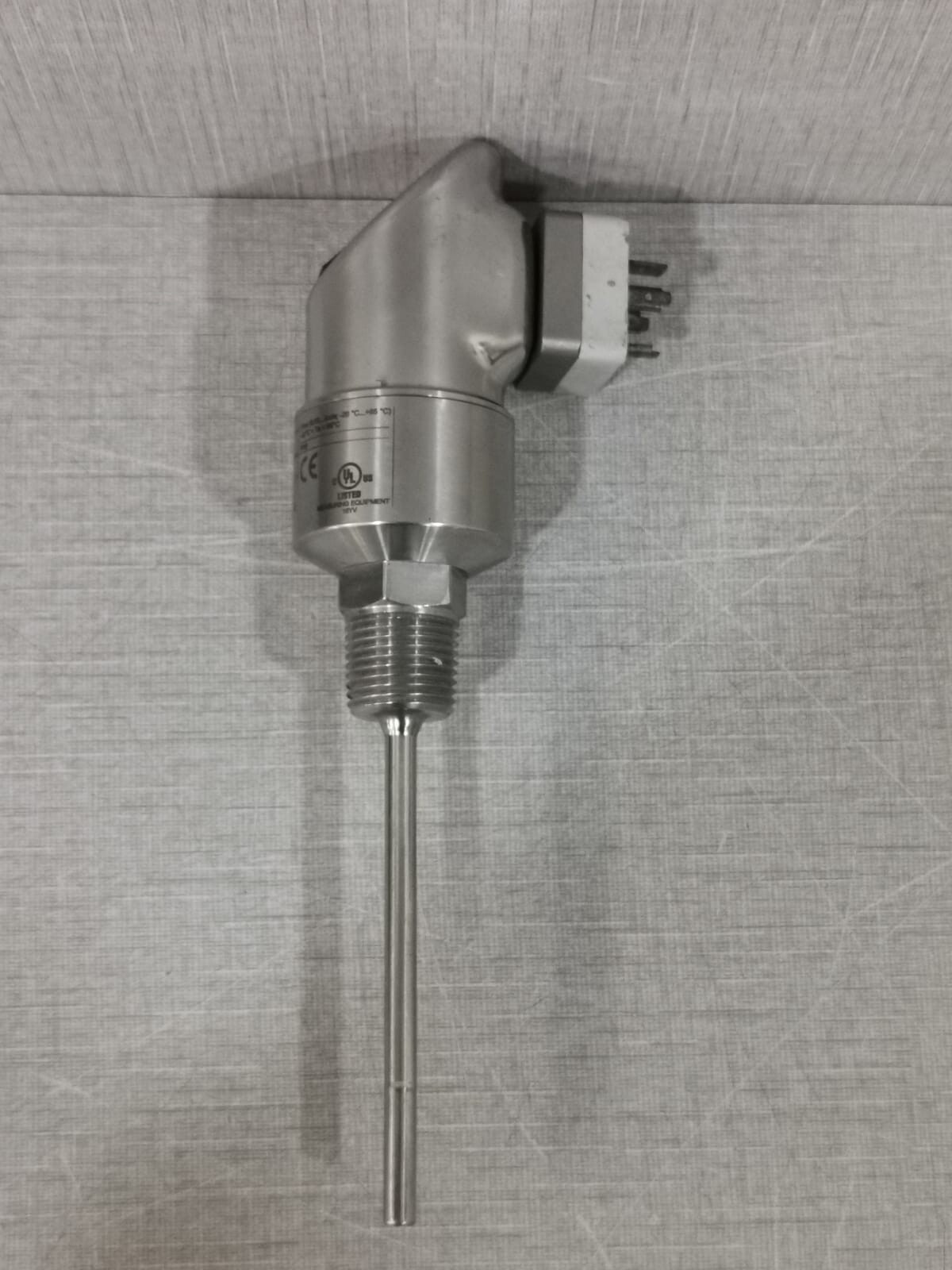 Endress+Hauser DTT31-A3A111DE2CAB ENDRESS + HAUSER FLOWPHANT T DTT31-A3A111DE2CAB FLOW SWITCH 6