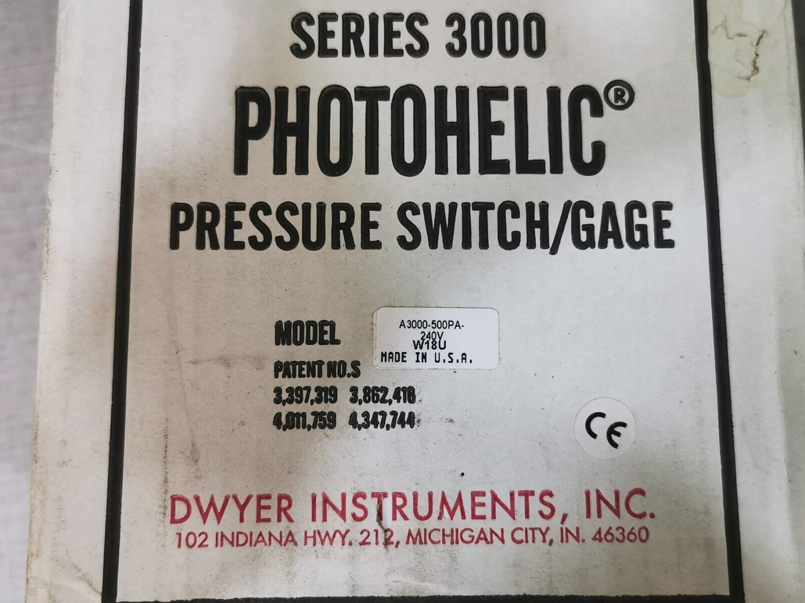 Dwyer A3000-500PA DWYER Photohelic A3000-500PA Series 300 Differential Pressure Switch/Gauge 2
