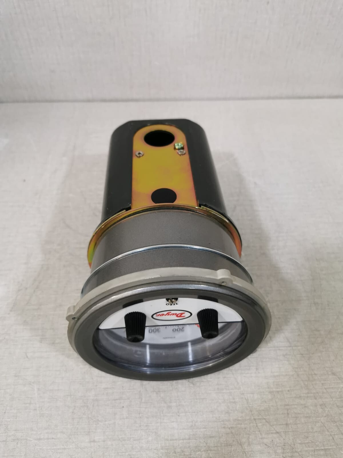 Dwyer A3000-500PA DWYER Photohelic A3000-500PA Series 300 Differential Pressure Switch/Gauge 5