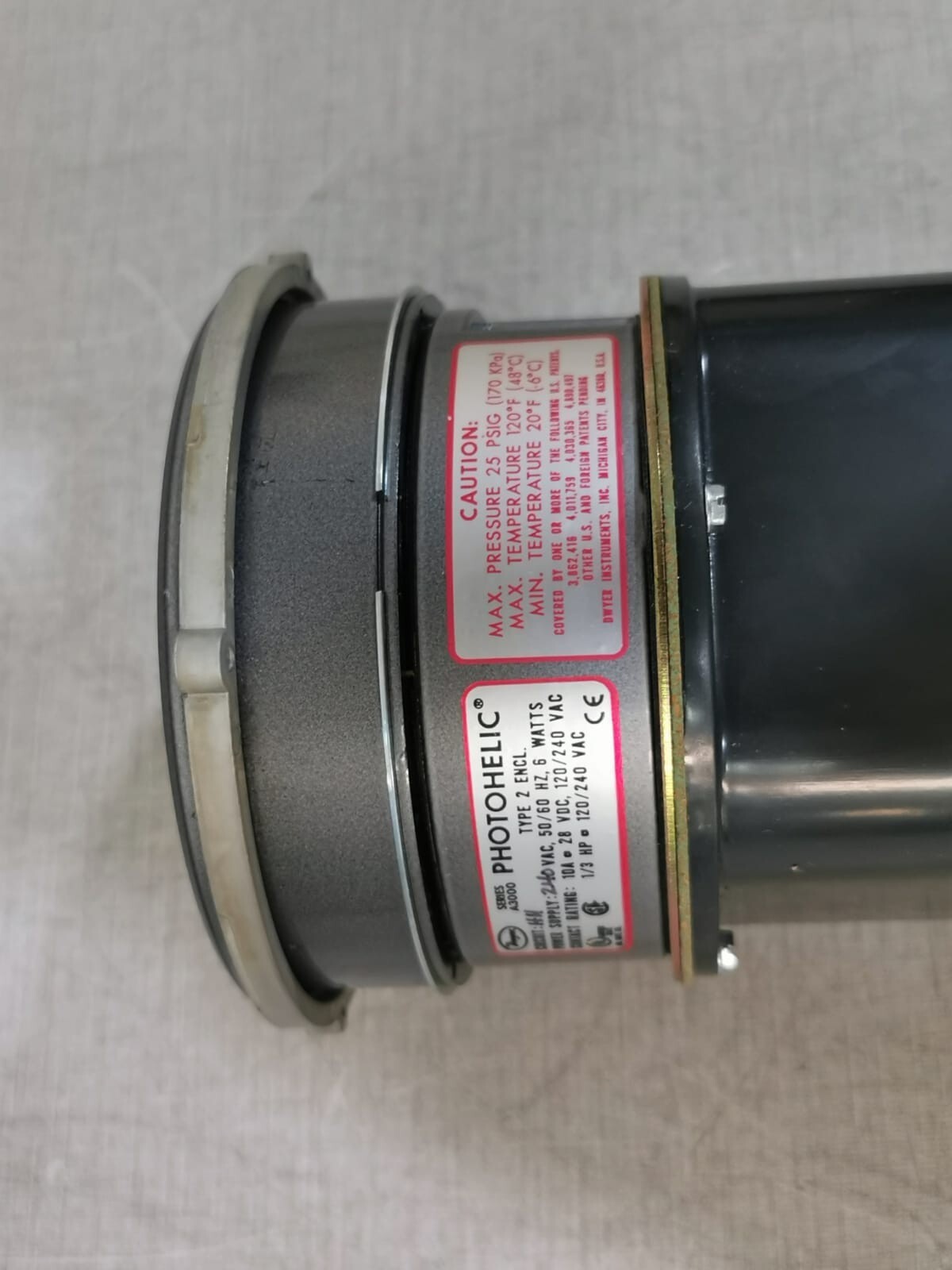 Dwyer A3000-500PA DWYER Photohelic A3000-500PA Series 300 Differential Pressure Switch/Gauge 10