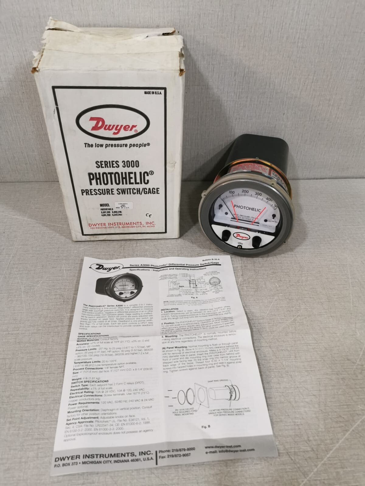 DWYER Photohelic A3000-500PA Series 300 Differential Pressure Switch/Gauge