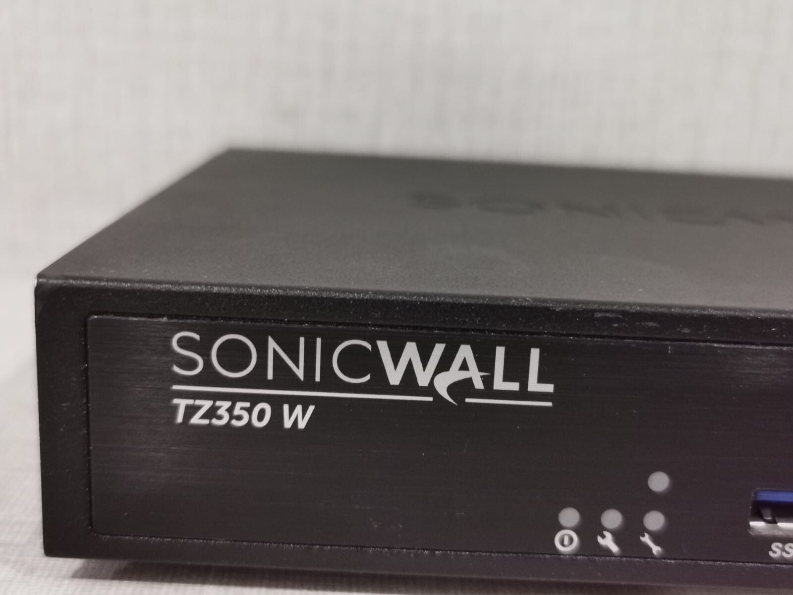 SONICWALL APL28-0B5 SONICWALL TZ350 W - APL28-0B5 NETWORK FIREWALL SECURITY APPLIANCE 2