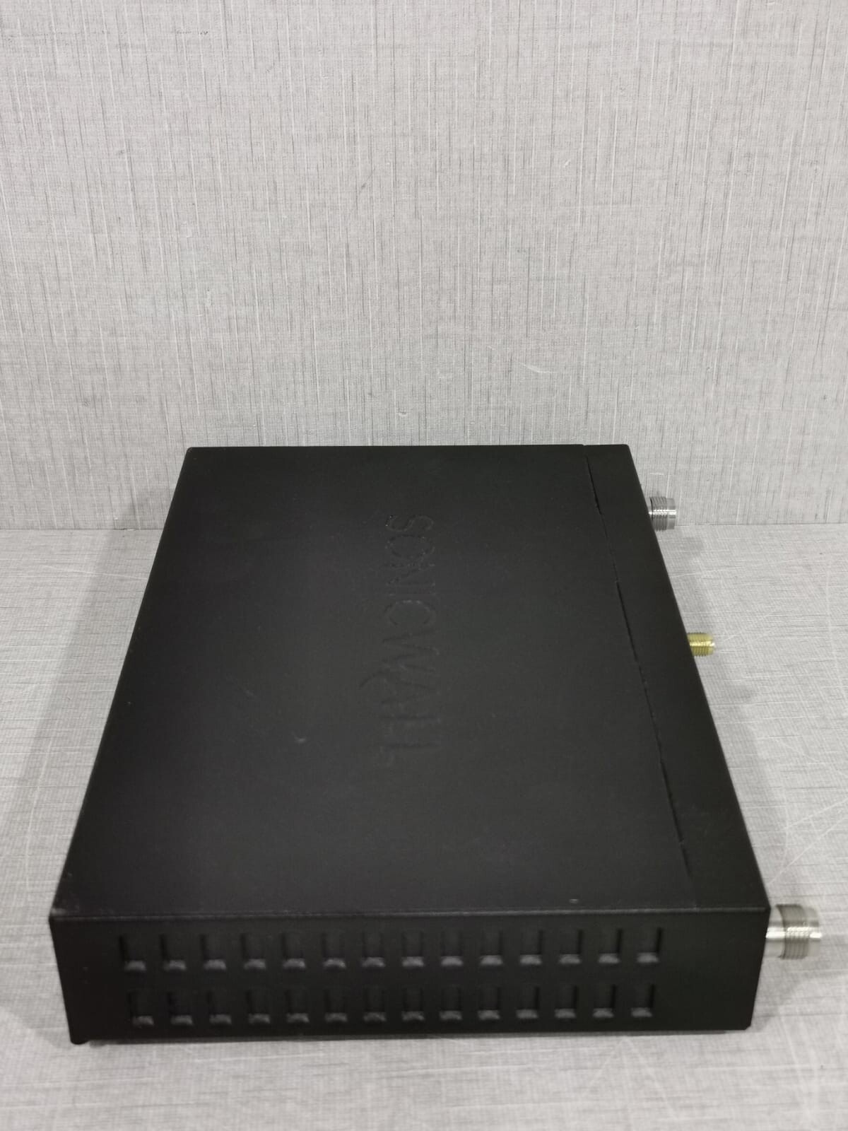 SONICWALL APL28-0B5 SONICWALL TZ350 W - APL28-0B5 NETWORK FIREWALL SECURITY APPLIANCE 7