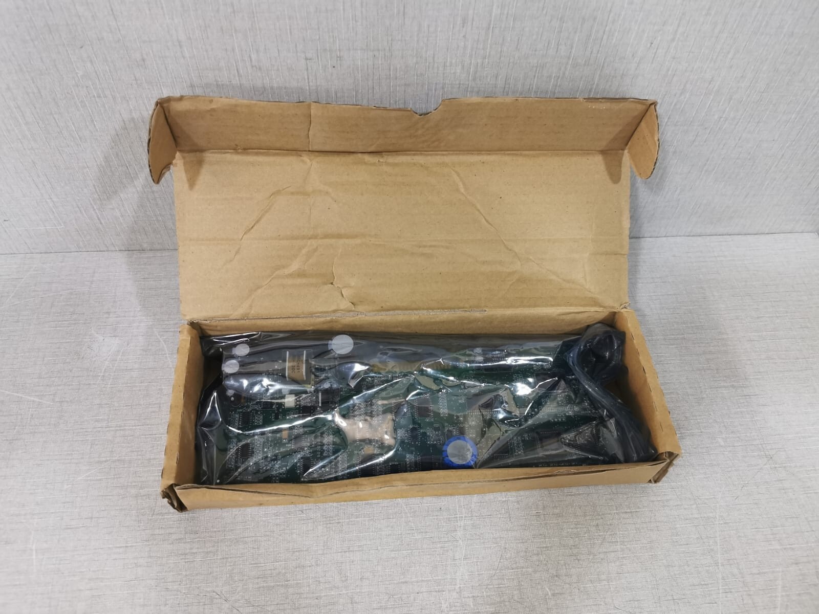 Schneider Electric MNL-800-101 Schneider Electric MNL-800-101 LonWorks PCB Controller Card I/A Series 3