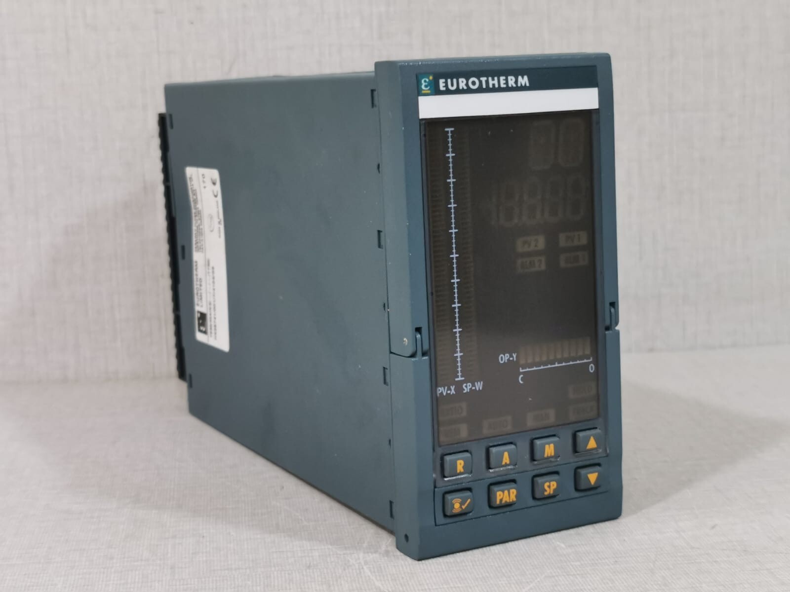 EUROTHERM T630/MAINS-T730 EUROTHERM T630/MAINS-T730 Process Controller 4