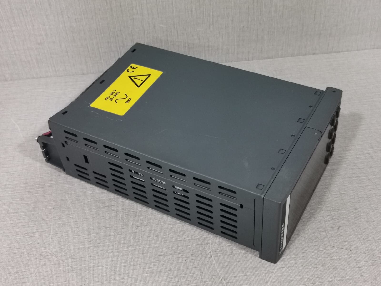 EUROTHERM T630/MAINS-T730 EUROTHERM T630/MAINS-T730 Process Controller 6
