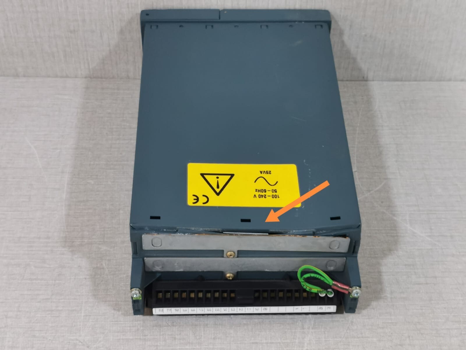 EUROTHERM T630/MAINS-T730 EUROTHERM T630/MAINS-T730 Process Controller 10
