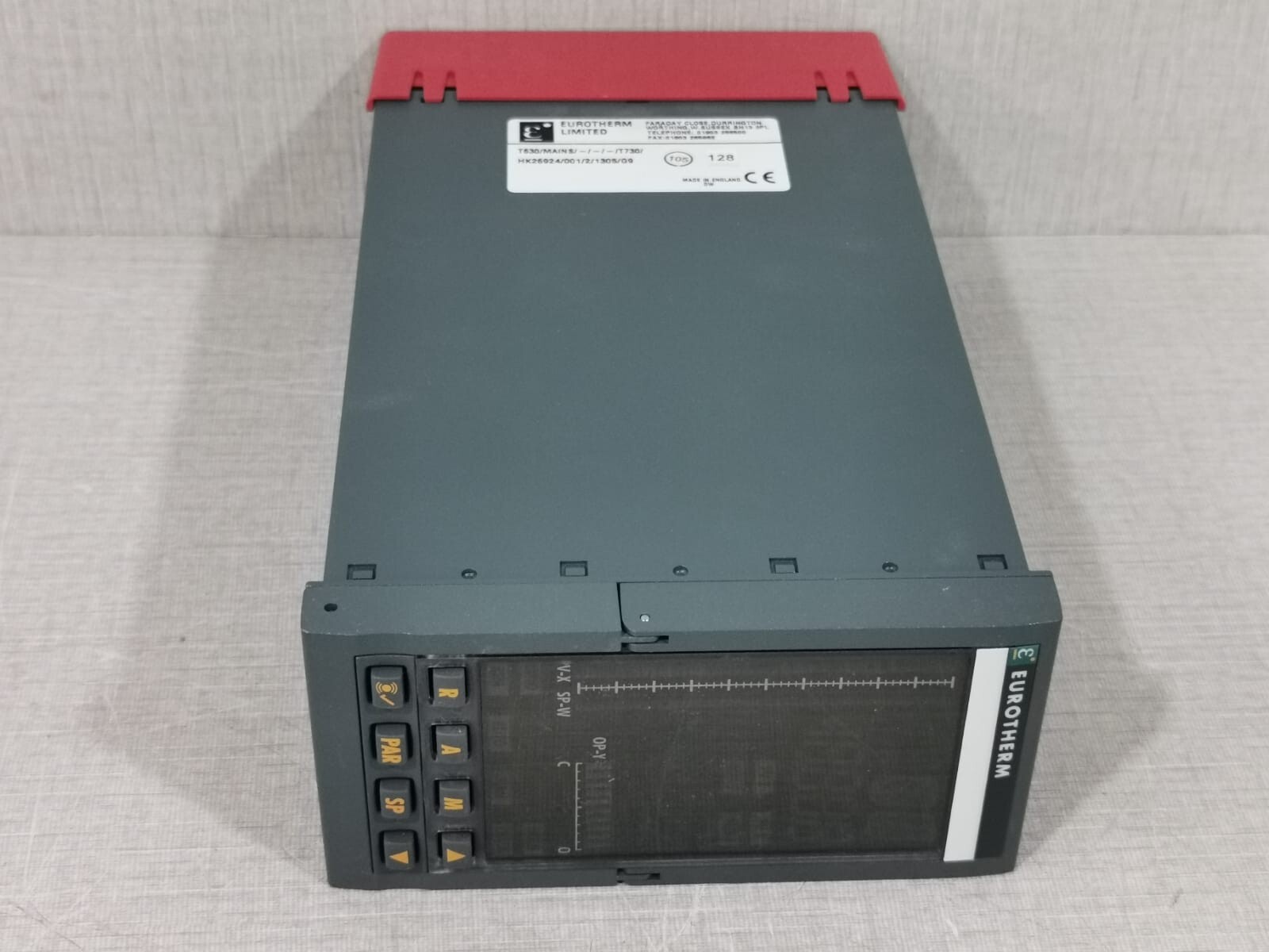 EUROTHERM T630/MAINS/-/-/-/T730 EUROTHERM T630/MAINS/-/-/-/T730 Process Controller 6