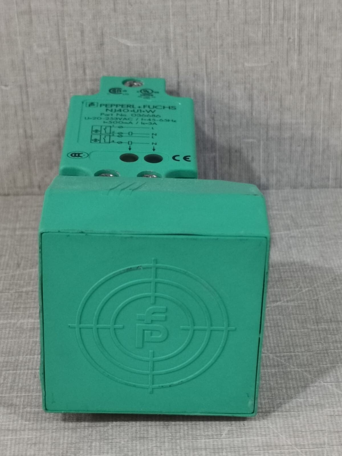 PEPPERL + FUCHS 036686 PEPPERL + FUCHS NJ40+U1+W INDUCTIVE SENSOR 036686 4